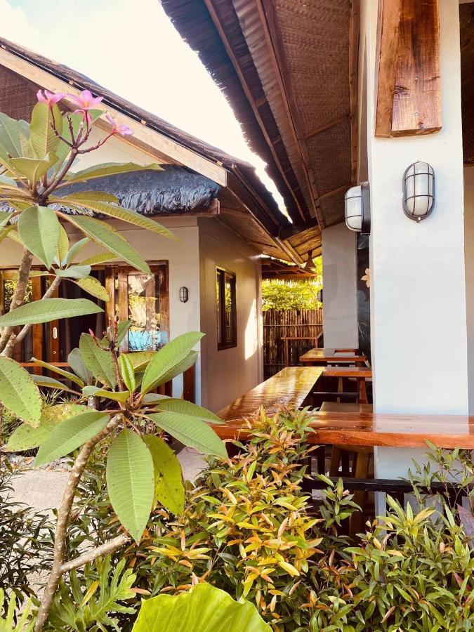Matam-Is Cafe & Homestay General Luna  Luaran gambar
