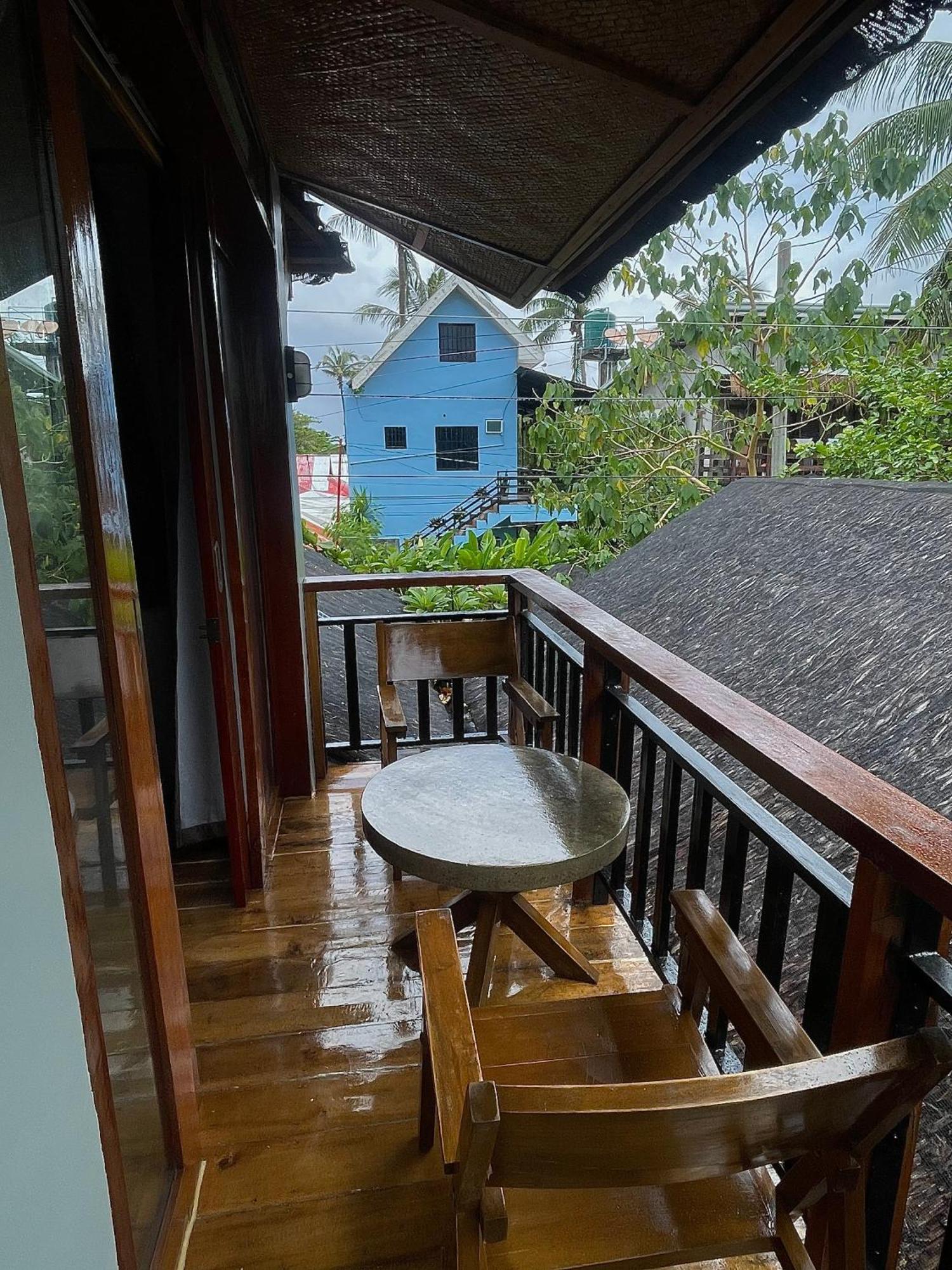 Matam-Is Cafe & Homestay General Luna  Luaran gambar